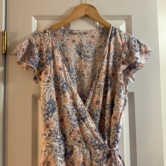 Adorable Flutter Sleeve Wrap Mini Dress - Picture 3 of 5